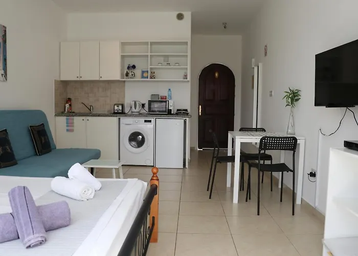 In Kato & 10 Min To Venus パ フォス