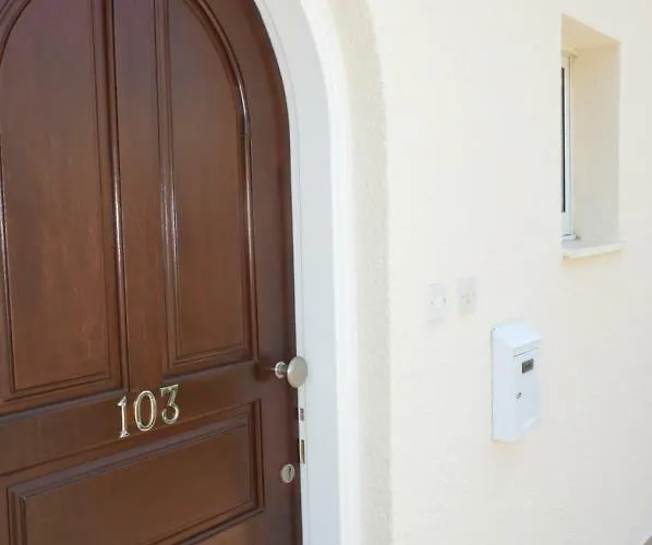 In Kato & 10 Min To Venus アパート